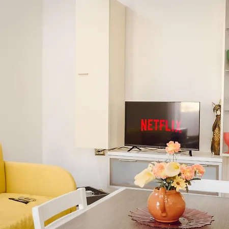 Pink Barbie's House, Domus Lumeras Альгеро