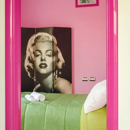 Pink Barbie's House, Domus Lumeras Альгеро