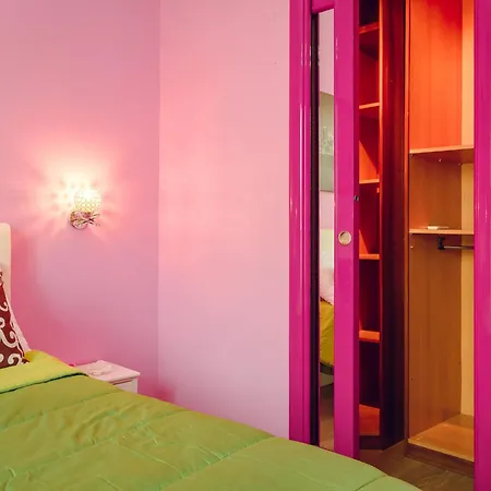 Pink Barbie's House, Domus Lumeras شقة ألغيرو