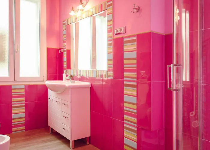 Pink Barbie's House, Domus Lumeras *